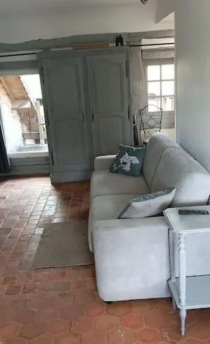 아파트 Superbe Independant *